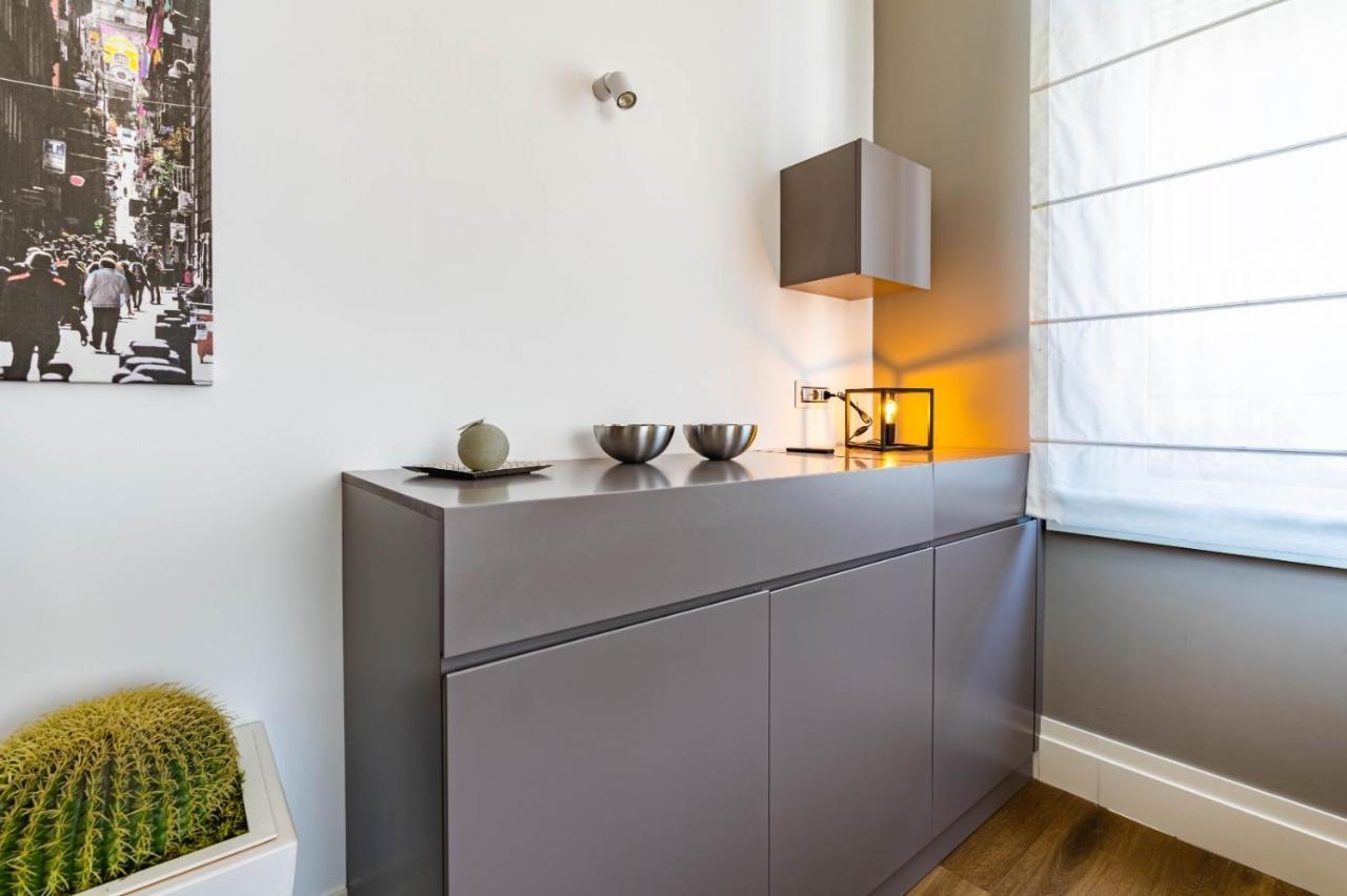 Ad Maiora Boutique Suite เนเปิลส์ ภายนอก รูปภาพ