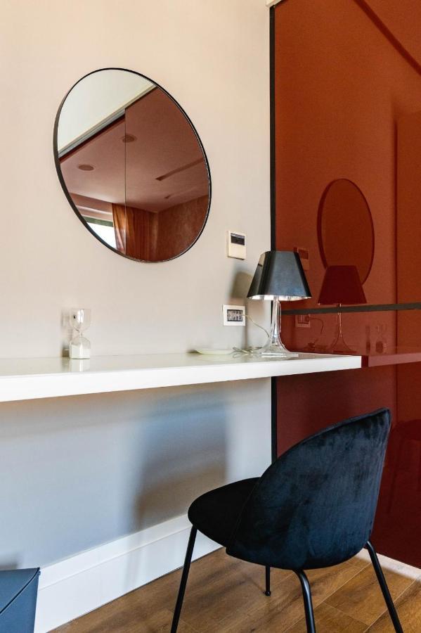 Ad Maiora Boutique Suite เนเปิลส์ ภายนอก รูปภาพ