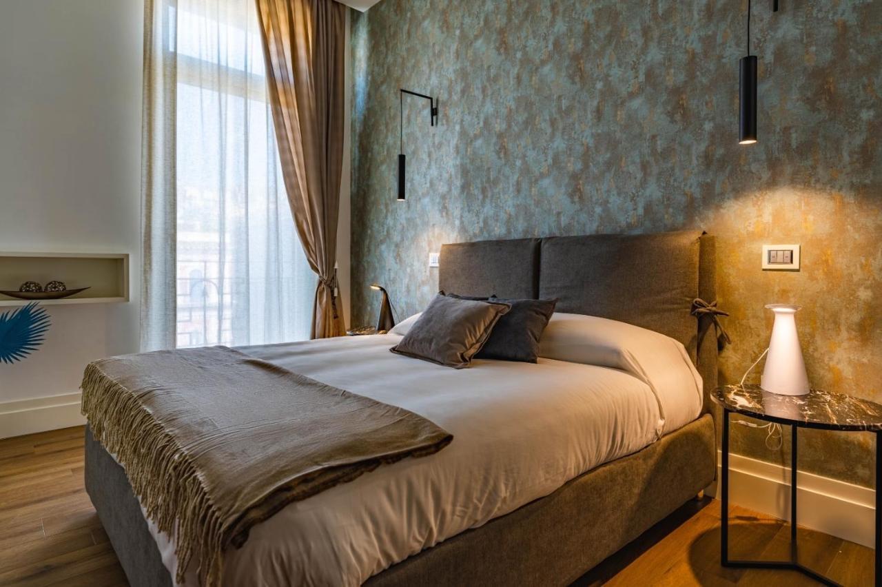 Ad Maiora Boutique Suite เนเปิลส์ ภายนอก รูปภาพ