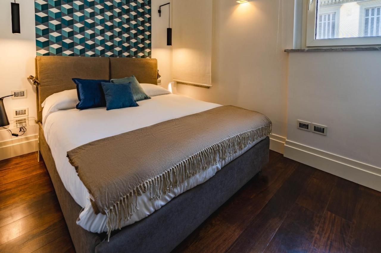 Ad Maiora Boutique Suite เนเปิลส์ ภายนอก รูปภาพ